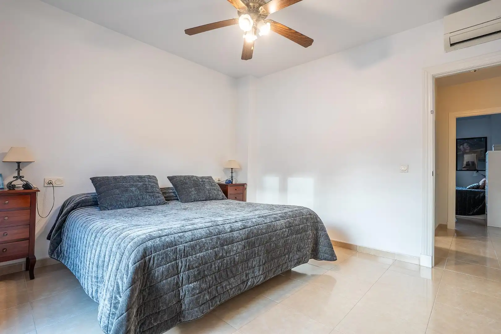 Schlafzimmer von Einfamilien-Reihenhaus zum Verkauf in Huércal de Almería mit Klimaanlage, Privatgarten und Terrasse