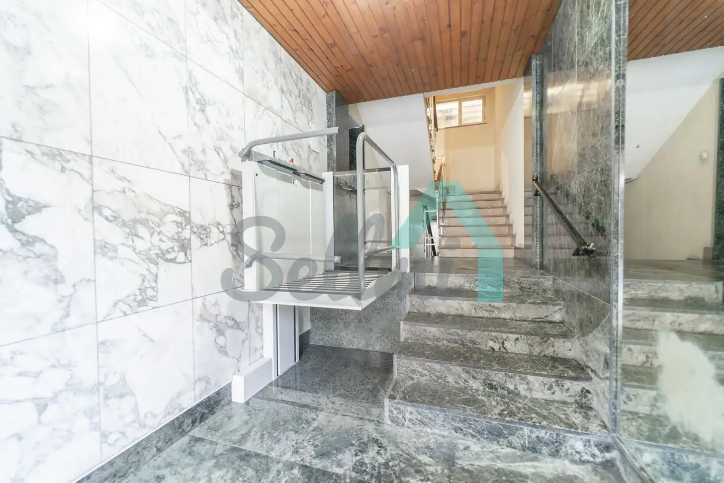 Flat for rent in Oviedo   with Heating, Parquet flooring and Furnished