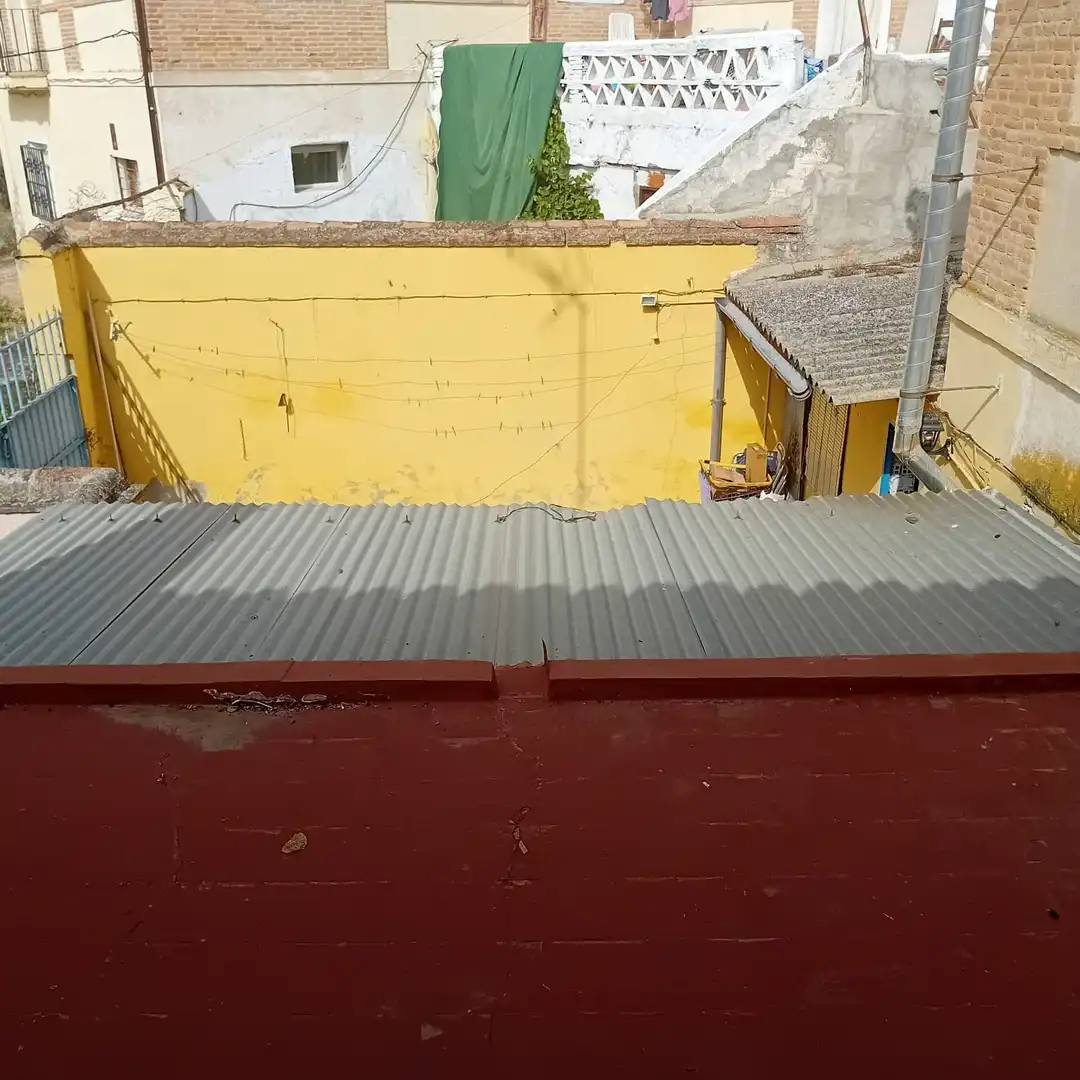 Vista exterior de Casa adosada en venda en Aranjuez amb Jardí privat, Moblat i Alarma