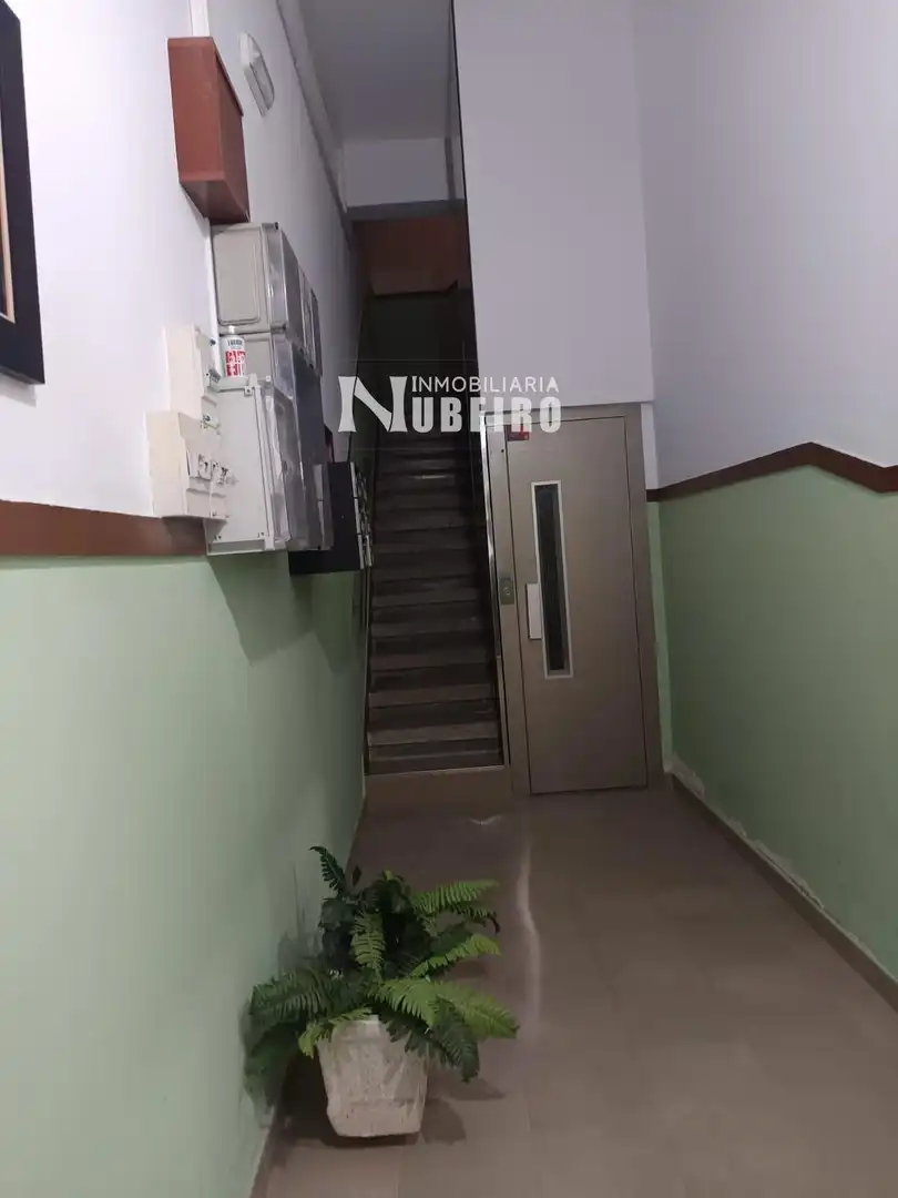 Piso en venta en Lugo con Calefacción, Terraza y Amueblado