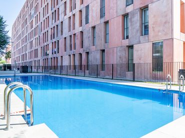 Flat with pool for sale in Calle de Berrocal 56