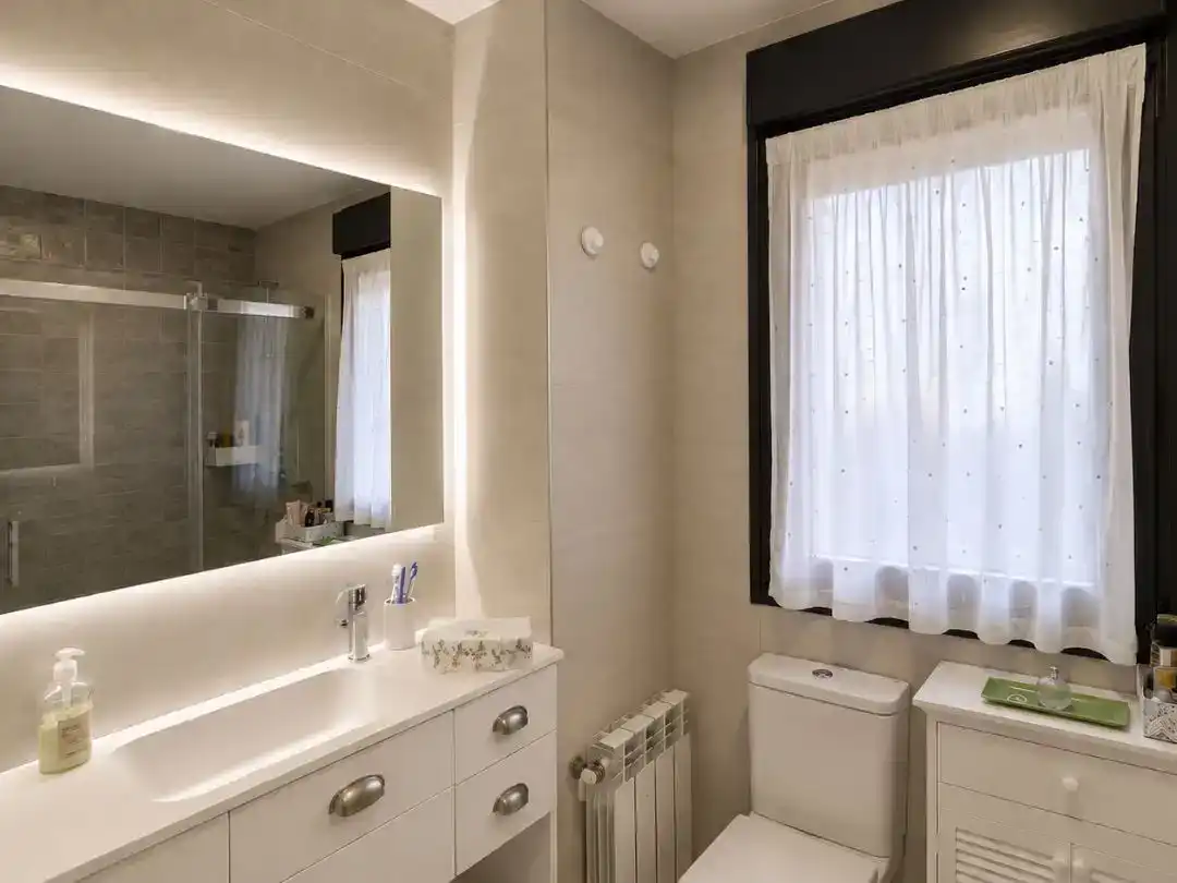 Bathroom of Flat for sale in Santander  with Swimming Pool and Balcony