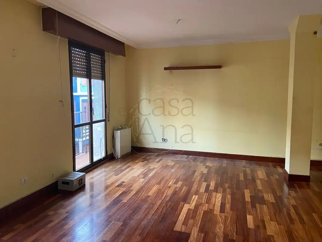 Sala de estar de Piso en venta en Barakaldo  con Balcón