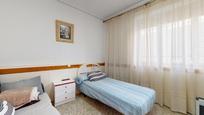 Bedroom of House or chalet for sale in Chiva  with Air Conditioner, Heating and Private garden