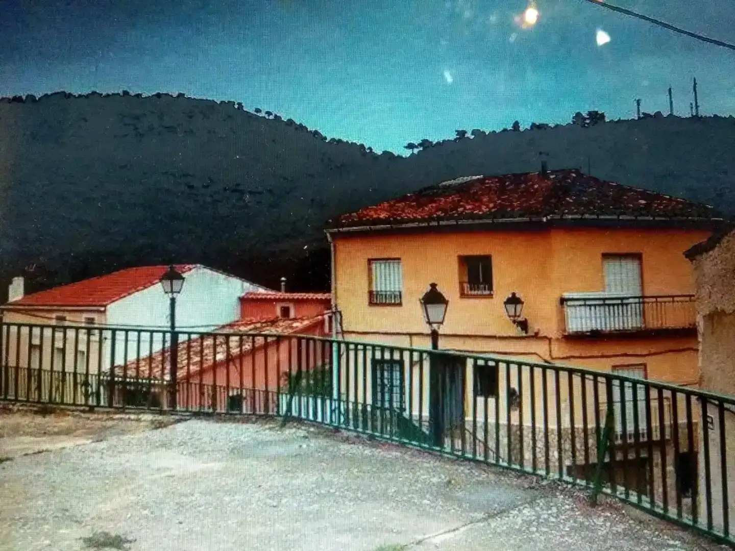 Vista exterior de Casa o chalet en venta en Valdemorillo de la Sierra, Cuenca