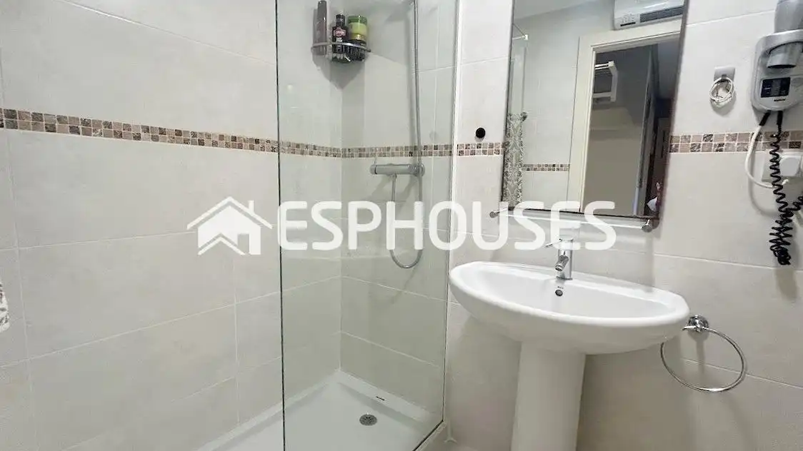 Bathroom of Flat for sale in Altea  with Air Conditioner, Heating and Terrace
