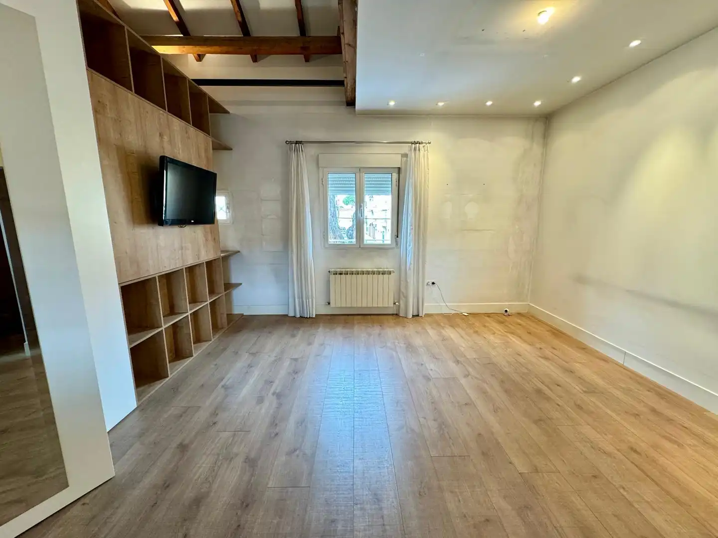 Wohnzimmer von Maisonette zum Verkauf in Madrid mit Klimaanlage und Privatgarten