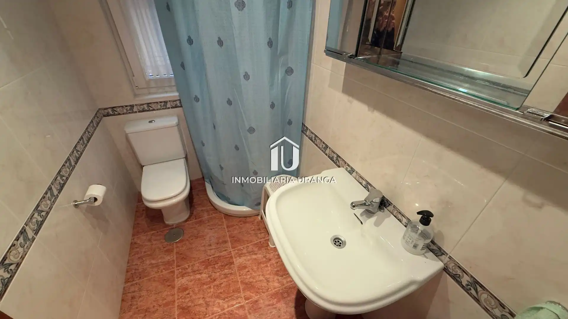 Badezimmer von Wohnung zum Verkauf in Laredo mit Heizung, Terrasse und Möbliert