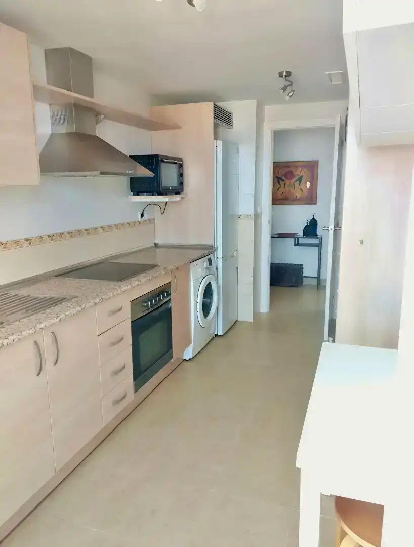 Cuina de Àtic de lloguer en Rincón de la Victoria amb Aire condicionat, Terrassa i Moblat