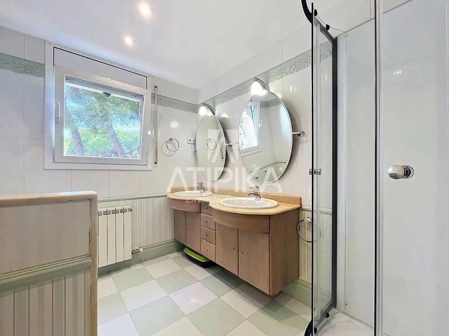 Badezimmer von Wohnung zur Miete in Castelldefels mit Klimaanlage, Heizung und Terrasse