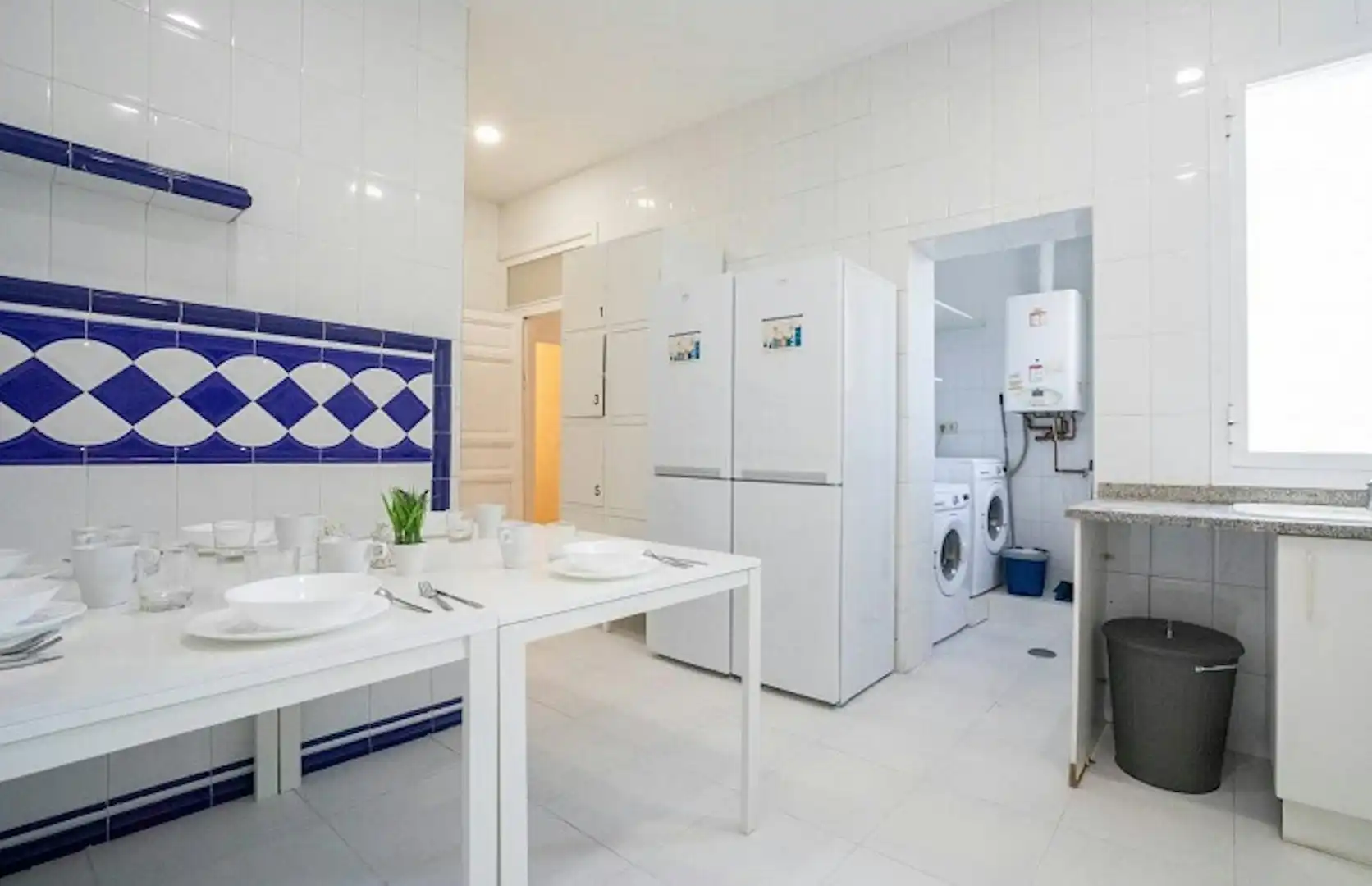 Kitchen of Flat for share in Madrid  with Heating, Furnished and Washing machine