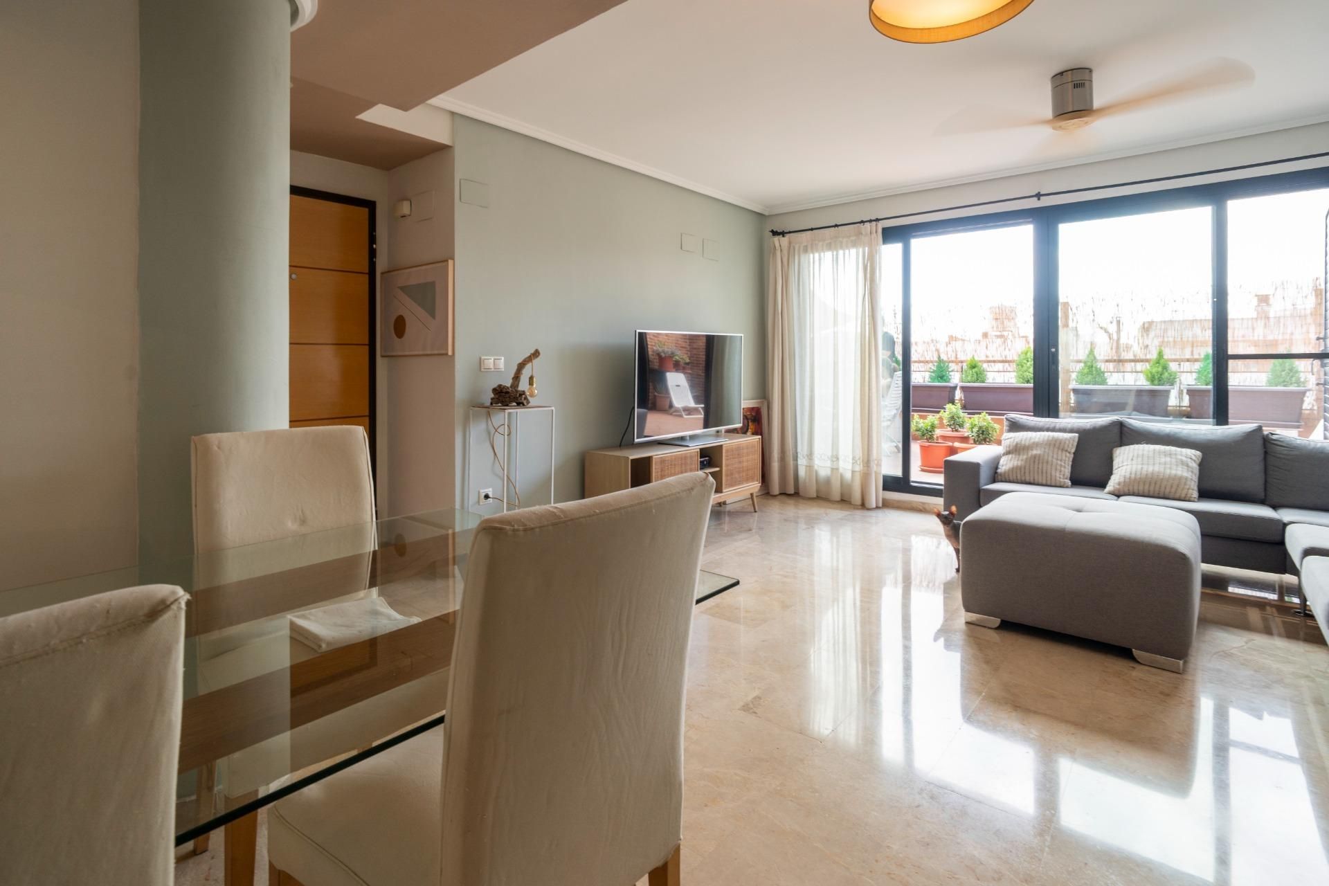 Sala d'estar de Àtic en venda en Paiporta amb Aire condicionat i Terrassa