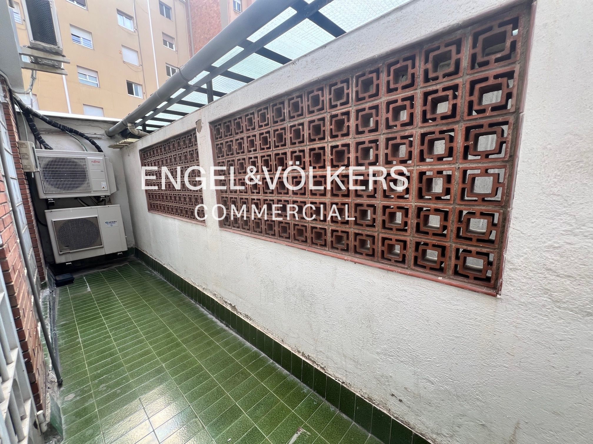 Terrace of Office for sale in  Barcelona Capital  with Air Conditioner and Terrace