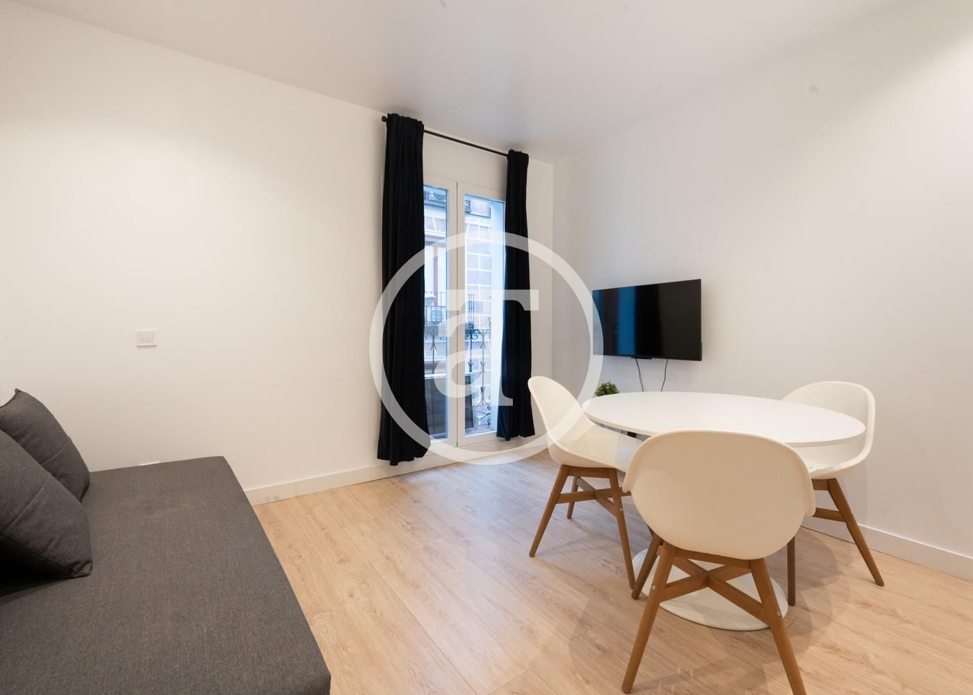 Vista exterior de Pis de lloguer en  Madrid Capital amb Calefacció, Moblat i Rentadora