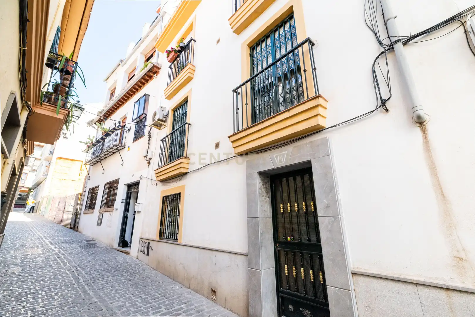 Vista exterior de Piso en venta en Granada con Aire acondicionado