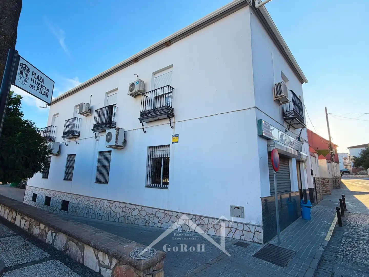 Vista exterior de Edificio en venta en Almadén de la Plata, Sevilla