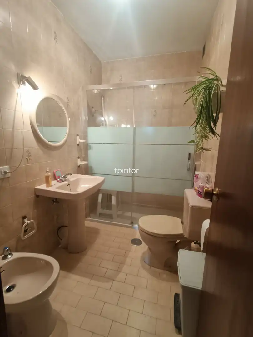 Baño de Piso en venta en Malpartida de Cáceres con Aire acondicionado, Terraza y Amueblado