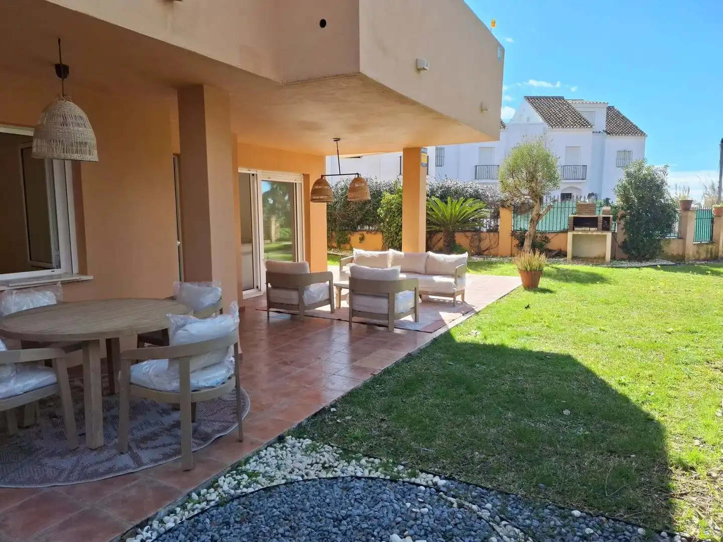 Terrassa de Planta baixa en venda en Marbella amb Aire condicionat, Calefacció i Jardí privat