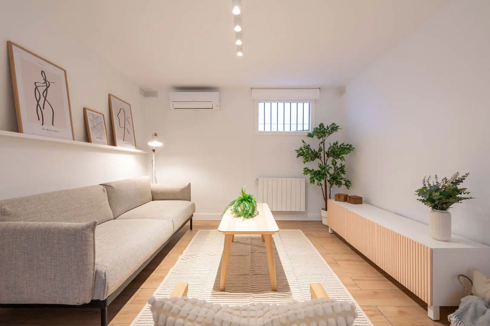 Living room of Flat for rent in Madrid  with Heating, Furnished and Oven