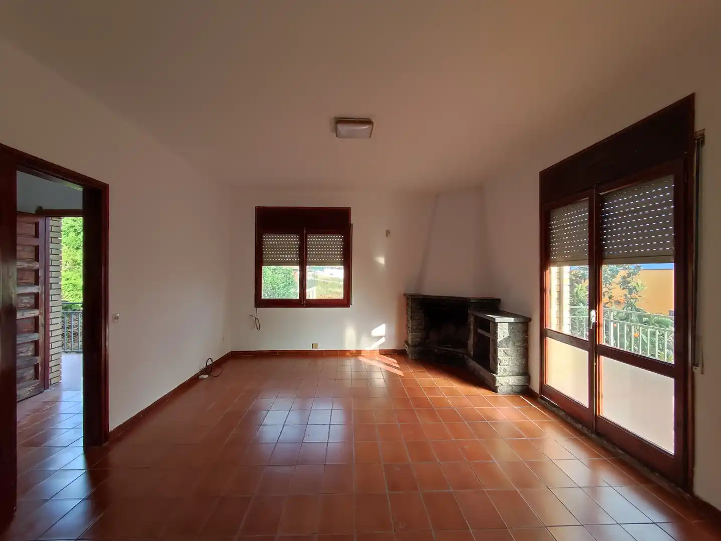 Sala d'estar de Casa o xalet en venda en Sant Llorenç d'Hortons amb Jardí privat, Terrassa i Traster
