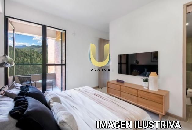 Bedroom of Flat for sale in  Madrid Capital