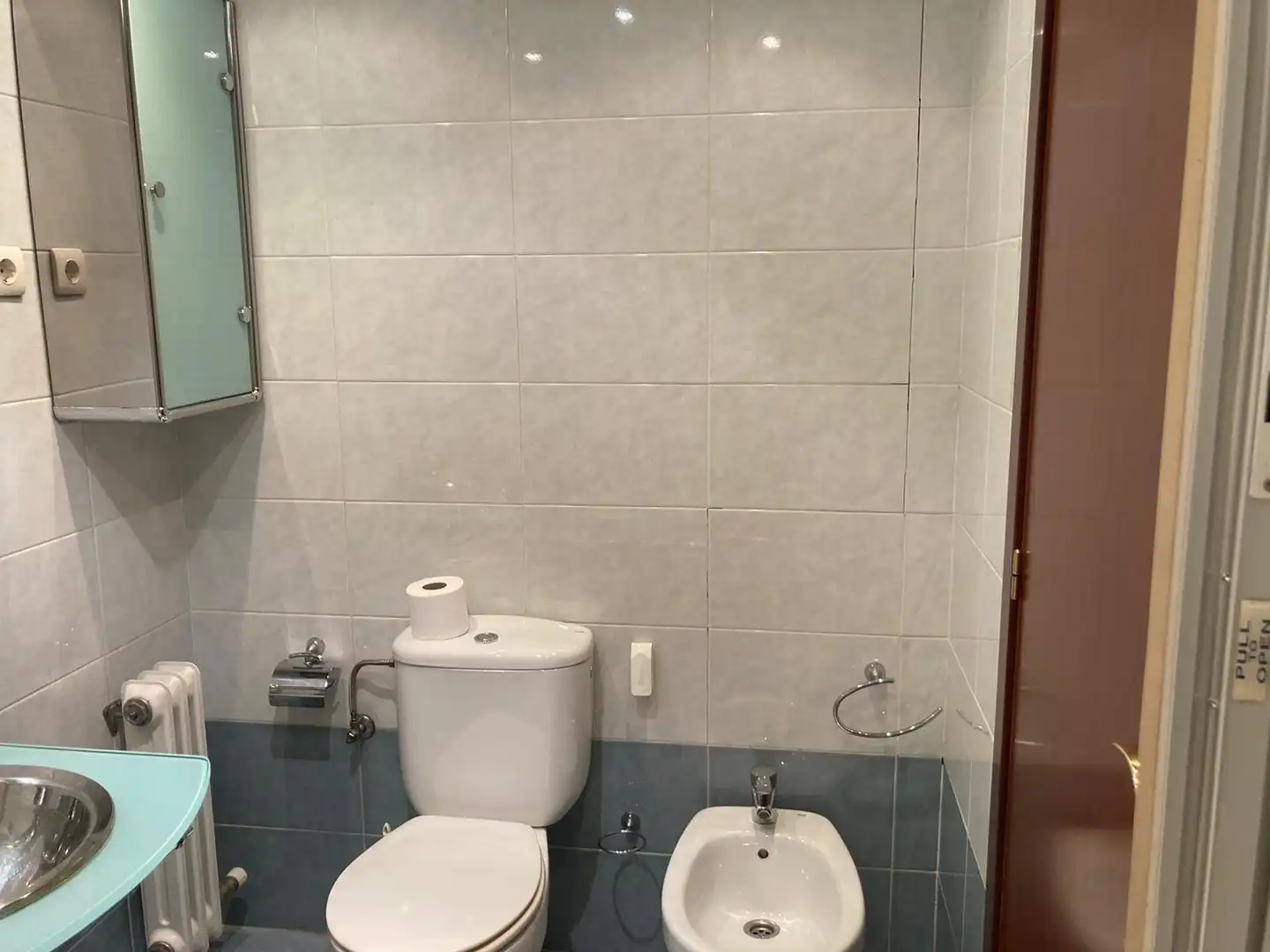 Baño de Piso de alquiler en Mollet del Vallès con Calefacción, Parquet y Amueblado