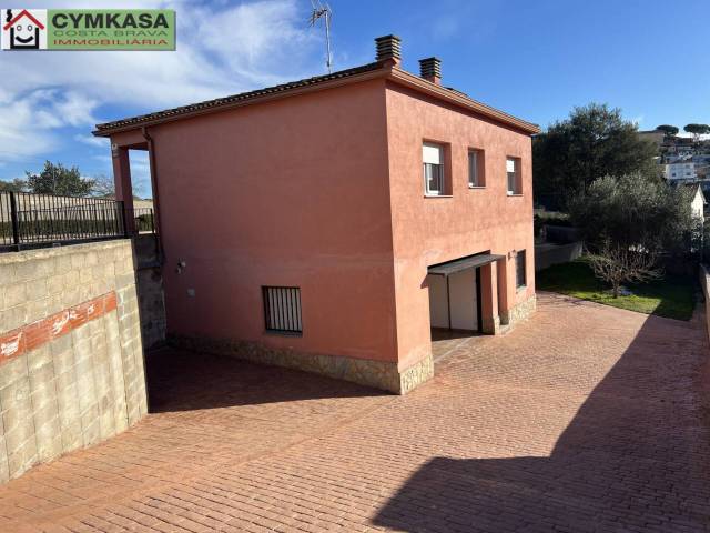 Casa-chalet en Venta en Residencial Park