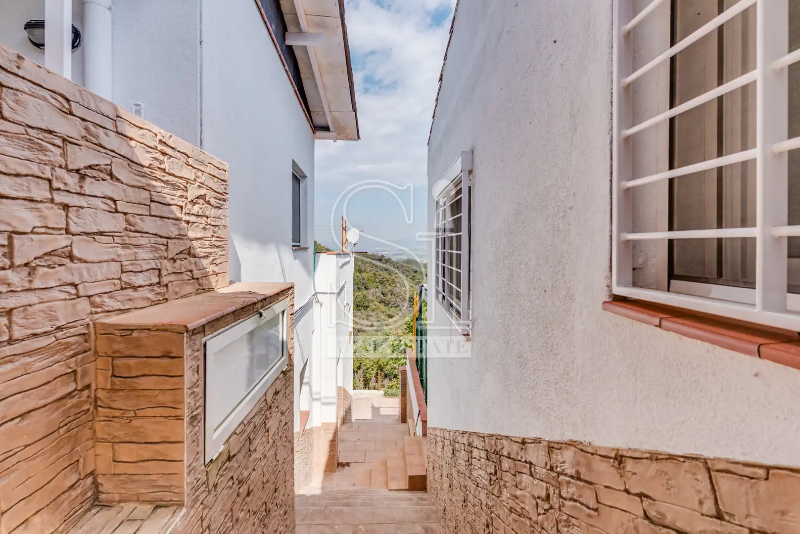 Exterior view of Houses for sale in Montcada i Reixac  with Air Conditioner, Heating and Private garden
