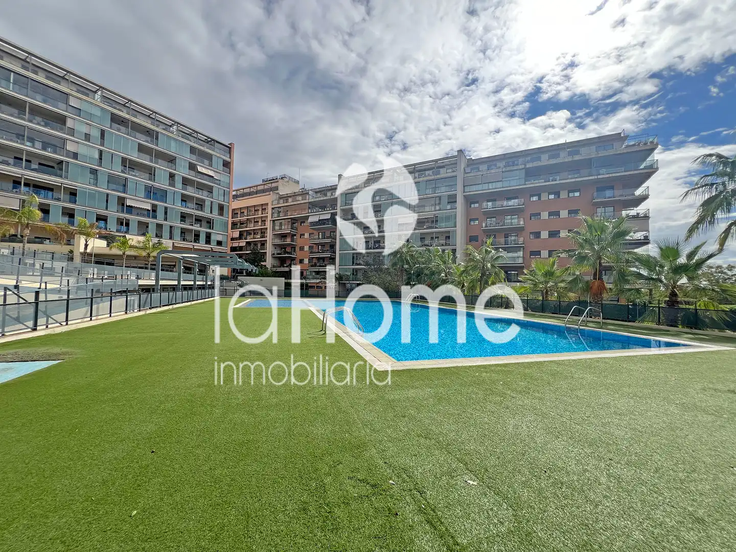 Swimming pool of Apartments for rent in Paterna  with Air Conditioner, Terrace and Furnished