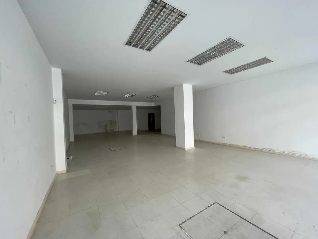 Local comercial en venta en Avenida Primero de Mayo 141, imagen 5