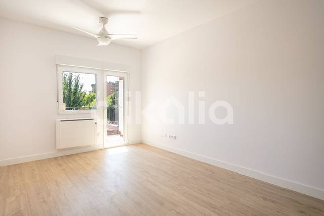 Piso en Venta en Reyes Católicos