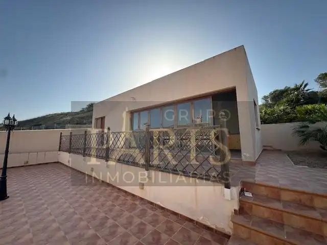 Vista exterior de Casa o xalet en venda en Cartagena amb Moblat