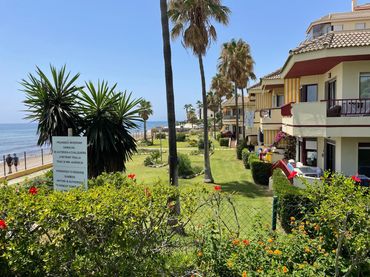 Flat with pool to rent in Calle Mirador del Golf 2