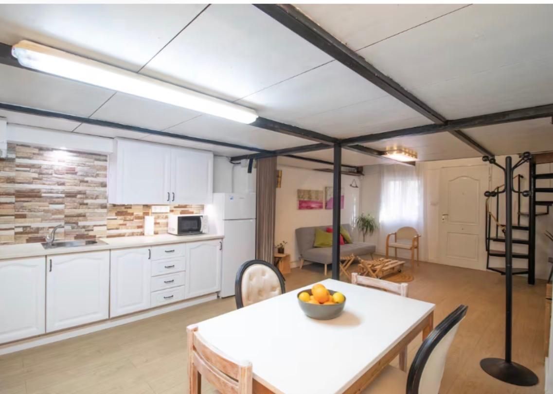 Estudi de lloguer en  Valencia Capital amb Aire condicionat