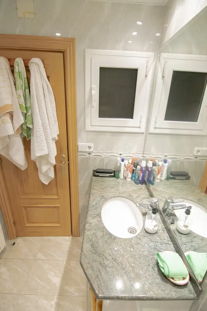 Baño de Piso en venta en Barcelona con Calefacción