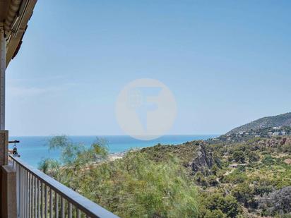 Vista exterior de Casa adosada en venda en Sitges amb Aire condicionat, Calefacció i Terrassa