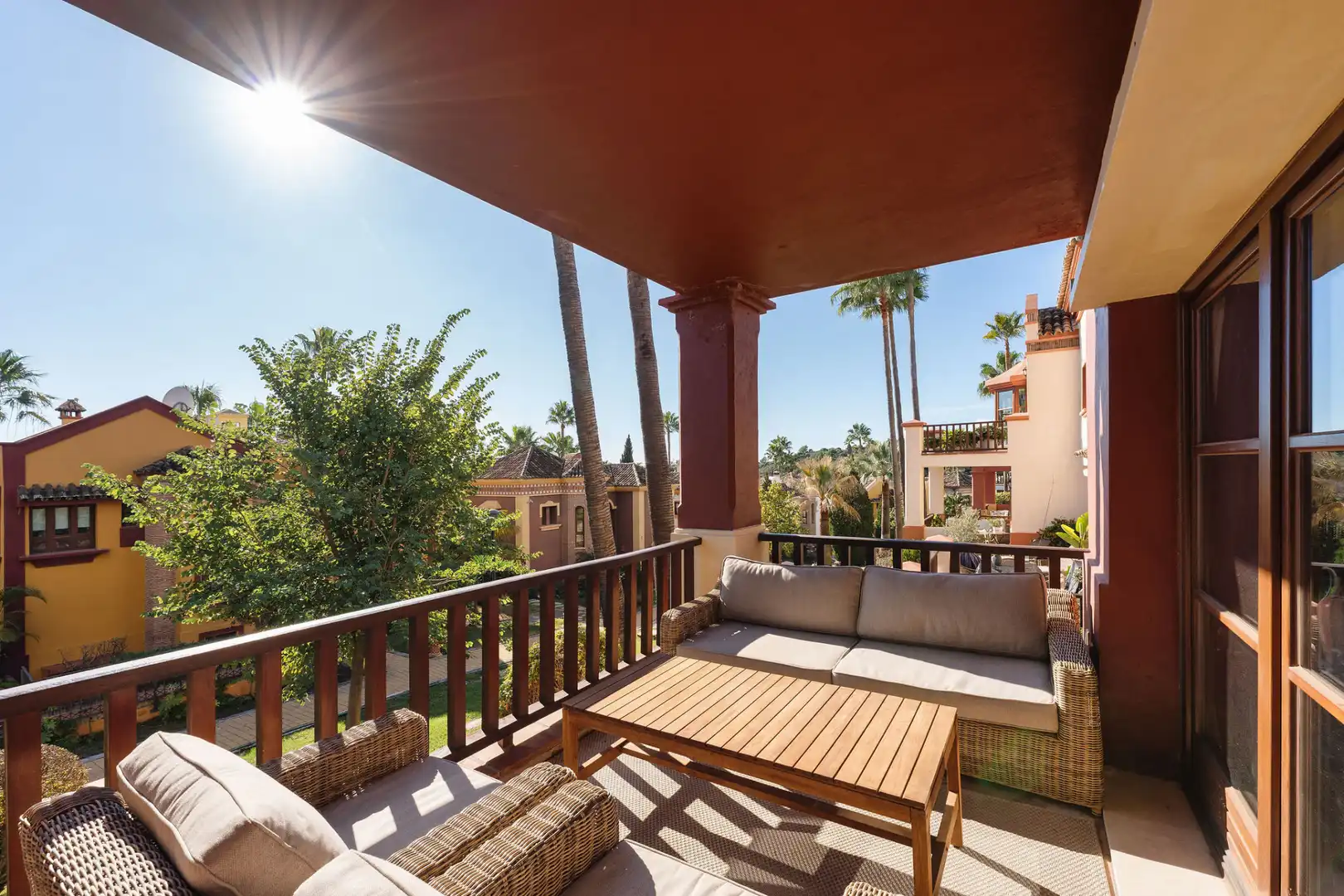 Casa con piscina en venta en Milla de Oro, imagen 3