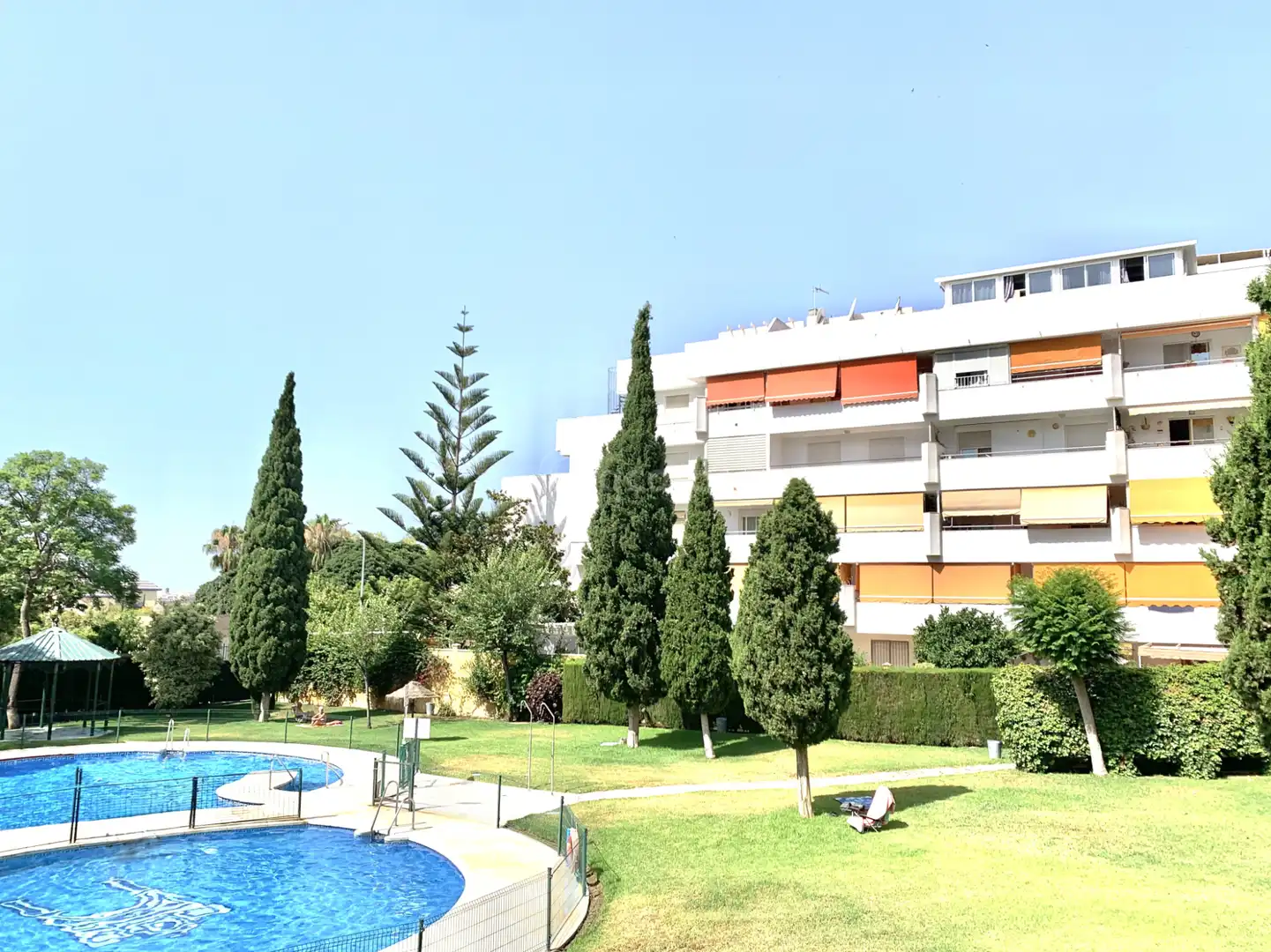 Jardín de Piso en venta en Benalmádena con Aire acondicionado, Calefacción y Terraza