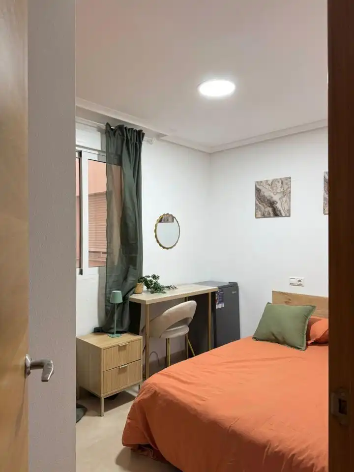 Dormitori de Pis en venda en Torrevieja amb Aire condicionat i Moblat
