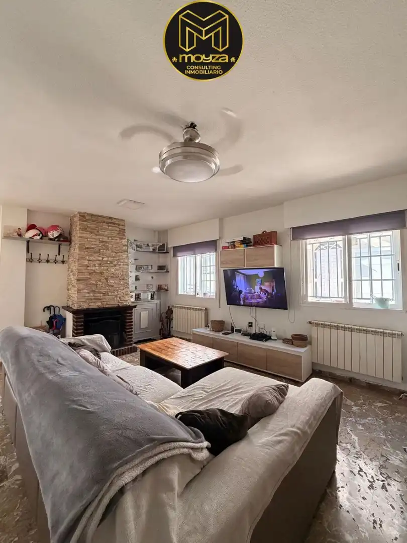 Sala de estar de Casa o chalet en venta en Jaén con Aire acondicionado, Calefacción y Terraza