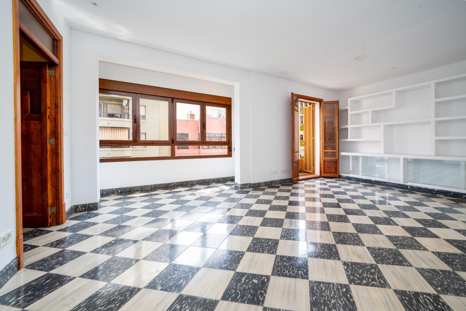 Flat for sale in  Palma de Mallorca  with Air Conditioner, Heating and Terrace
