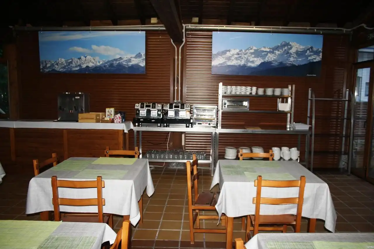 Hotel zum Verkauf in AS-114, imagen 8