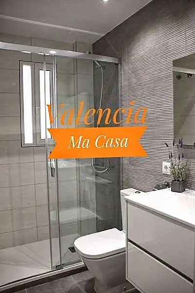 Bany de Pis per a compartir en Valencia amb Moblat