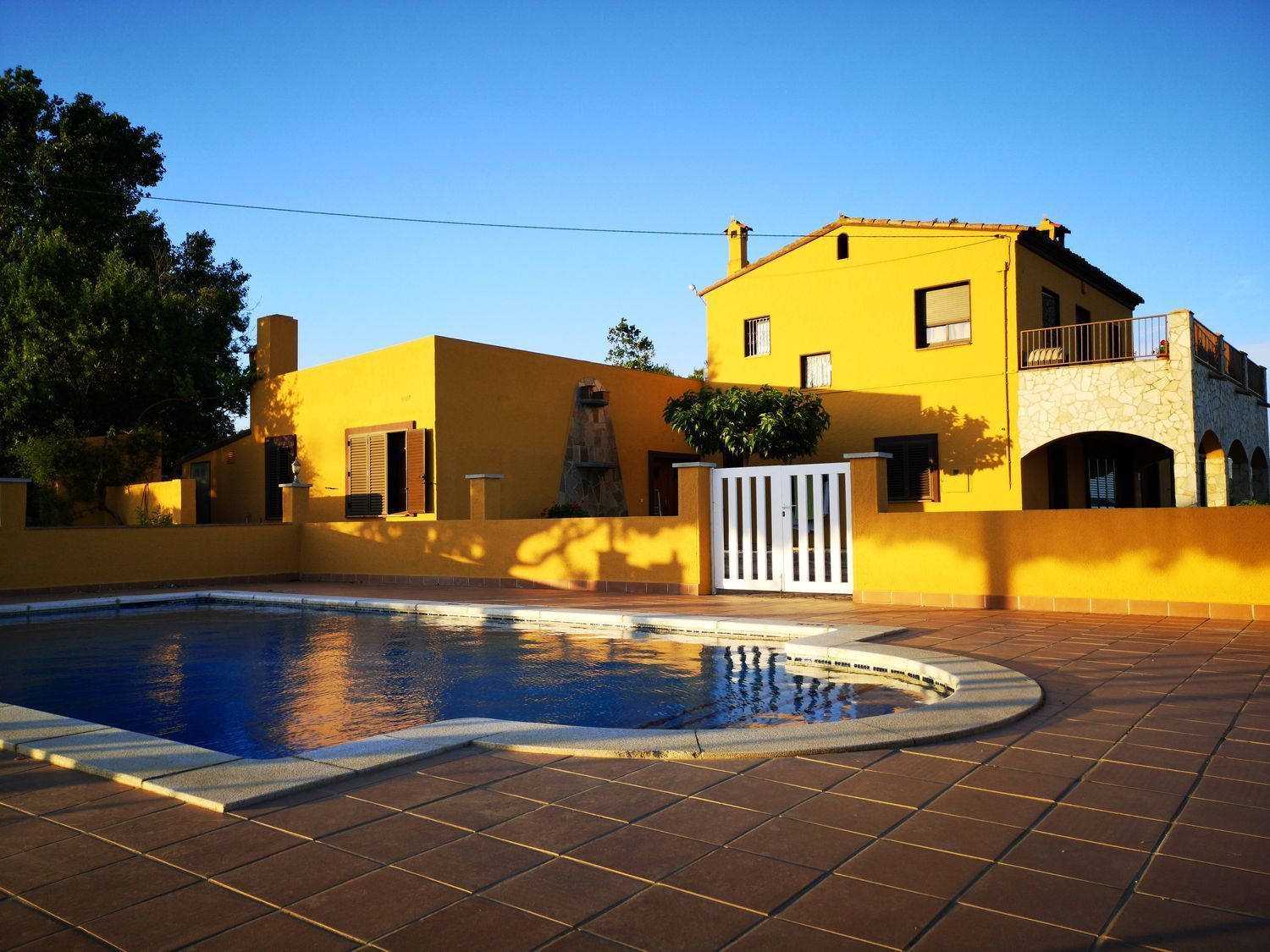 Swimming pool of Country house for sale in Peralada  with Air Conditioner, Private garden and Terrace