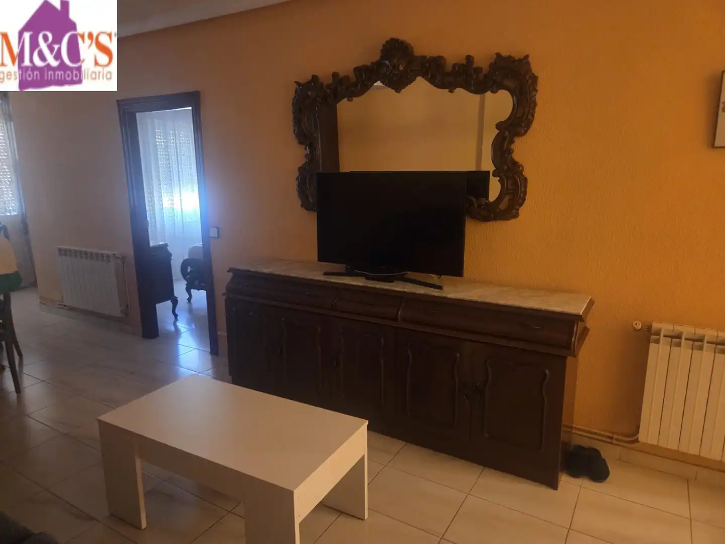 Living room of Flat for sale in PAU 2-600