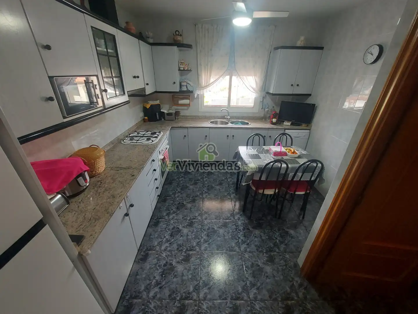 Kitchen of Houses for sale in Sant Vicenç Dels Horts  with Air Conditioner, Heating and Private garden