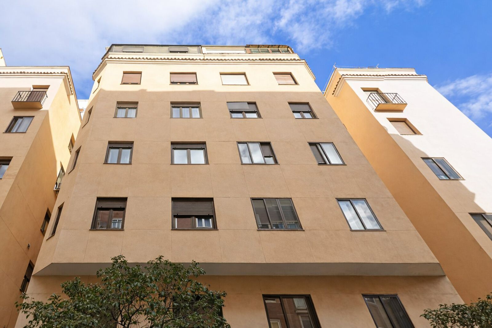 Vista exterior de Pis de lloguer en  Madrid Capital amb Aire condicionat, Calefacció i Moblat