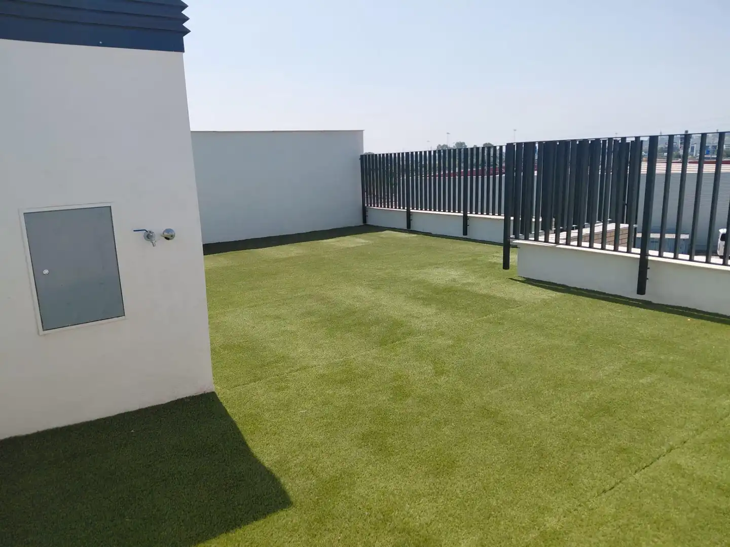 Terrasse von Dachboden zur Miete in Camas mit Klimaanlage, Heizung und Privatgarten