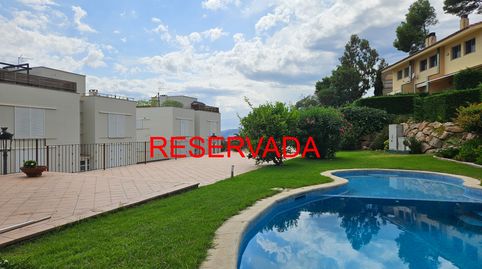 MAGNIFICA CASA APAREADA EN EL PARAJE LES PENYES
