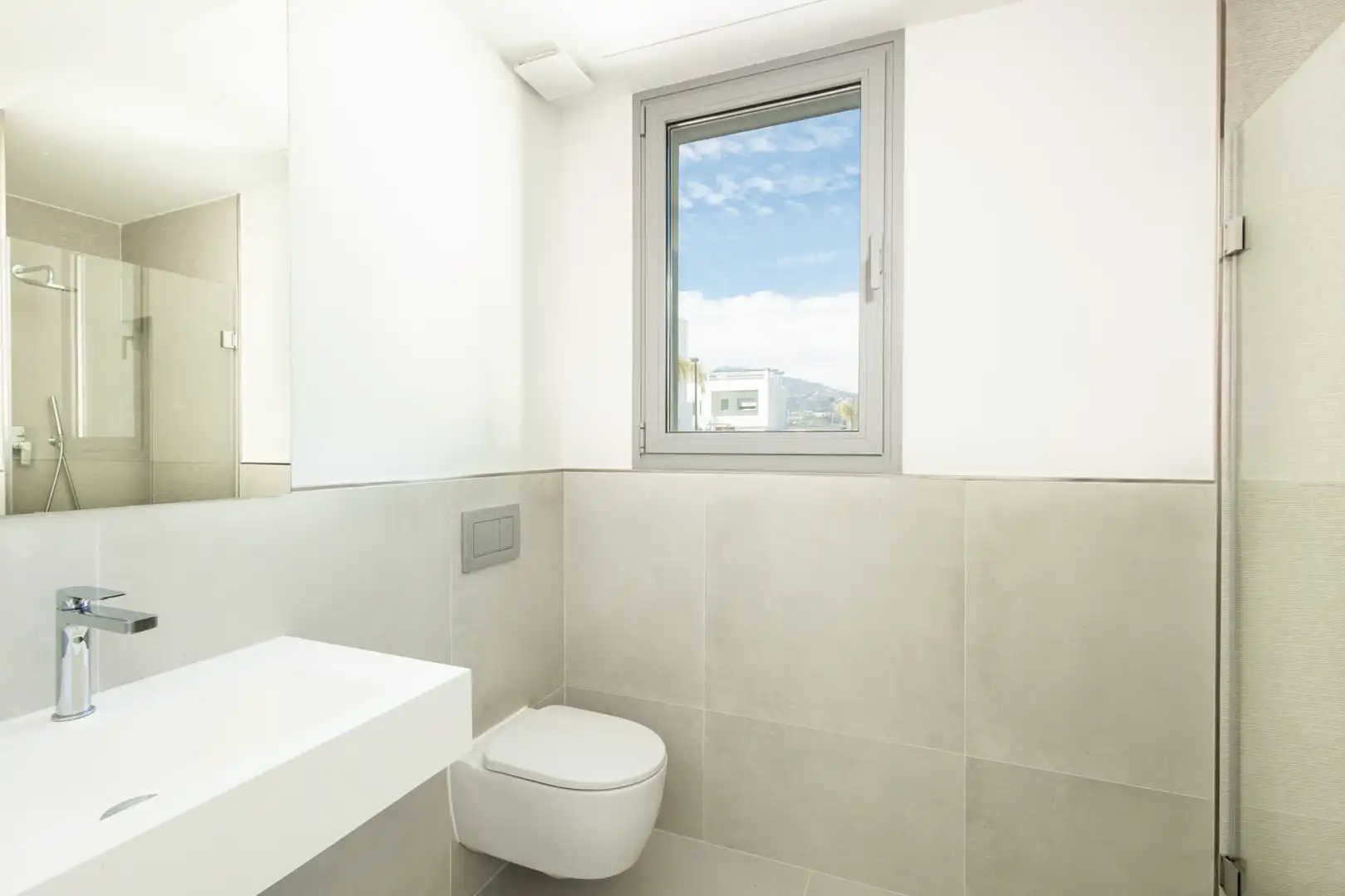Baño de Casa adosada en venta en Marbella con Aire acondicionado, Jardín privado y Terraza